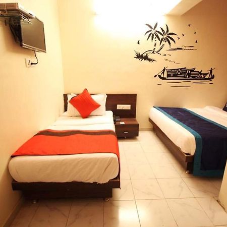 أحمد أباد Hotel Raj Palace المظهر الخارجي الصورة