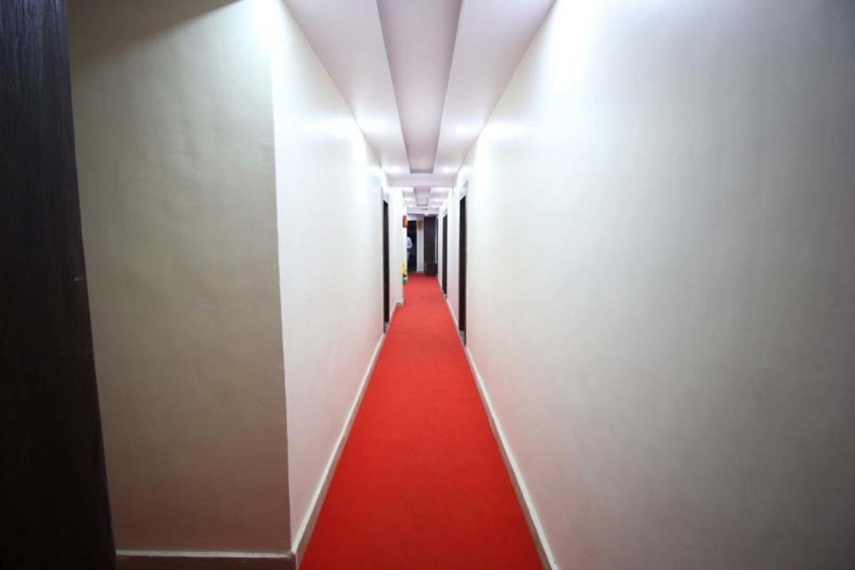 أحمد أباد Hotel Raj Palace المظهر الخارجي الصورة